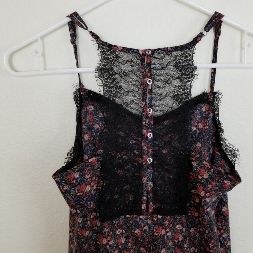 Hollister| floral print slip dress w lace detail - Picture 5 of 6